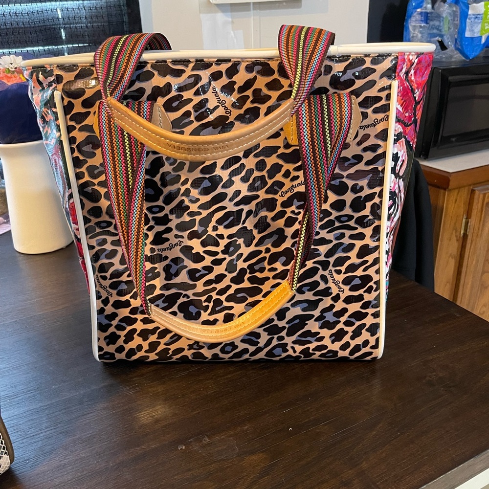 Cute Consuela leopard print tote! Excellent condition